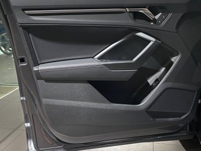 Audi Q3 Sportback 35 TFSI 150 ch S tronic 7 S line   - 9