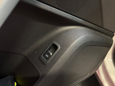 Audi Q2 35 TFSI 150 S tronic 7 S line / 1 ÈRE MAIN / Apple CarPlay / Toit Ouvrant   - 32