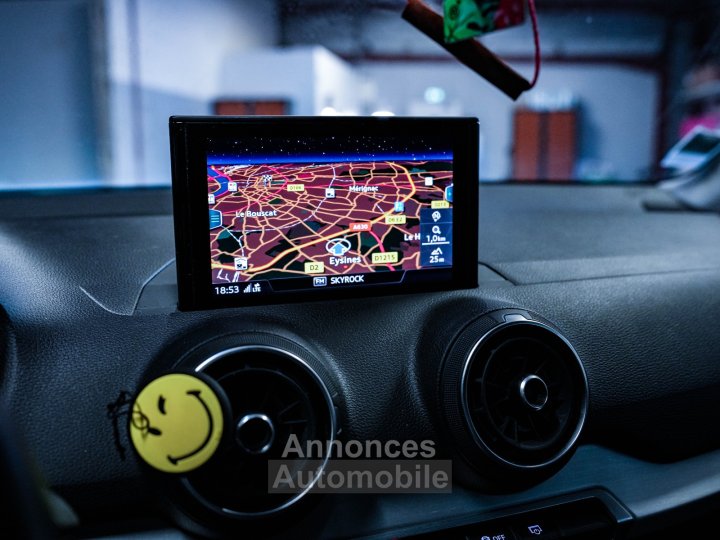 Audi Q2  · 30 TDI 116ch · Sport Limited S tronic 7 · CarPlay · Caméra · Radar de recul - Visible sur Eysines - 7