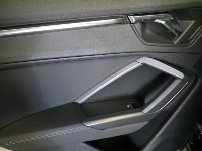 Audi Q3 Quattro 20 35 TDI - 150 S Line   - 38