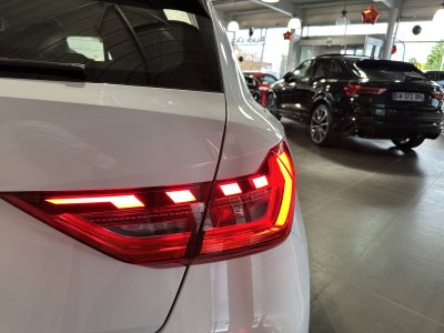 Audi A1 Sportback 30 TFSI 110 ch S tronic 7 Advanced 2   - 9
