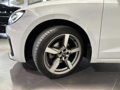 Audi A1 Sportback 30 TFSI 110 ch S tronic 7 Advanced 2   - 13