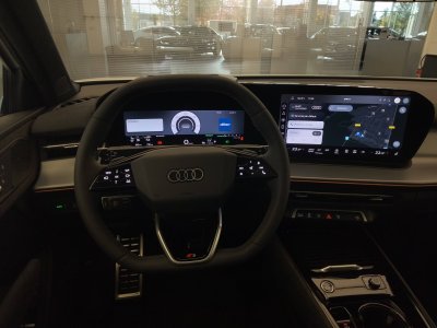Audi Q3 HYBRIDE e-hybrid 272 ch S tronic 6 S line   - 7