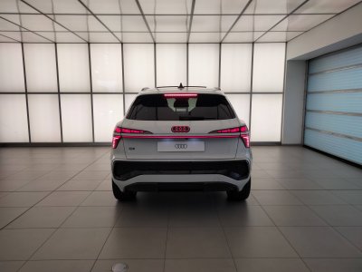 Audi Q3 HYBRIDE e-hybrid 272 ch S tronic 6 S line   - 17