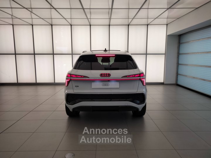 Audi Q3 HYBRIDE e-hybrid 272 ch S tronic 6 S line - 17