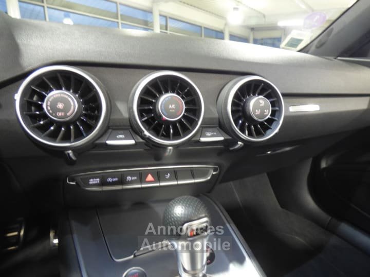 Audi TT Roadster 40 TFSI 197 S tronic 7 S line - 11