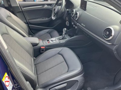 Audi A3 Sportback 15 TFSI CoD -150CH BVA S-Tronic 7 Business Line PHASE 2 TOIT OUVRANT GARANTIE 12 MOIS   - 17