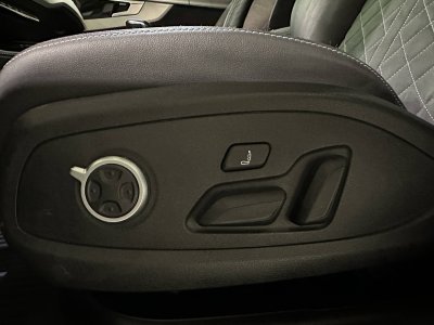 Audi A4 Avant 40 TDI 204 S tronic 7 Quattro Competition   - 12