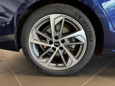 Audi A4 Avant 40 TDI 204 S tronic 7 Quattro Competition   - 27