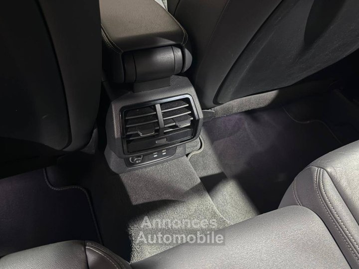 Audi Q3 35 TFSI 150 ch S tronic 7 S line - 28