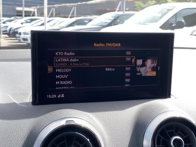 Audi Q2 20 30 TDI 116 S-tronic Avus   - 19