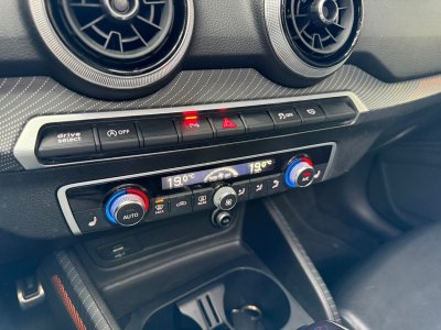 Audi Q2 30 TDI 116 S tronic 7 S line 1RE MAIN / SUIVI / TOIT OUVRANT / CAMÉRA / VIRTUAL / LUMIÈRE D'AMBIANCE / JANTES 18 / CARPLAY   - 33