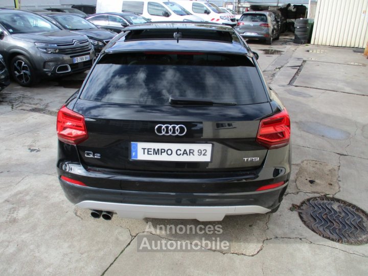 Audi Q2 35 TFSI COD 150 S tronic 7 Design Luxe - 4