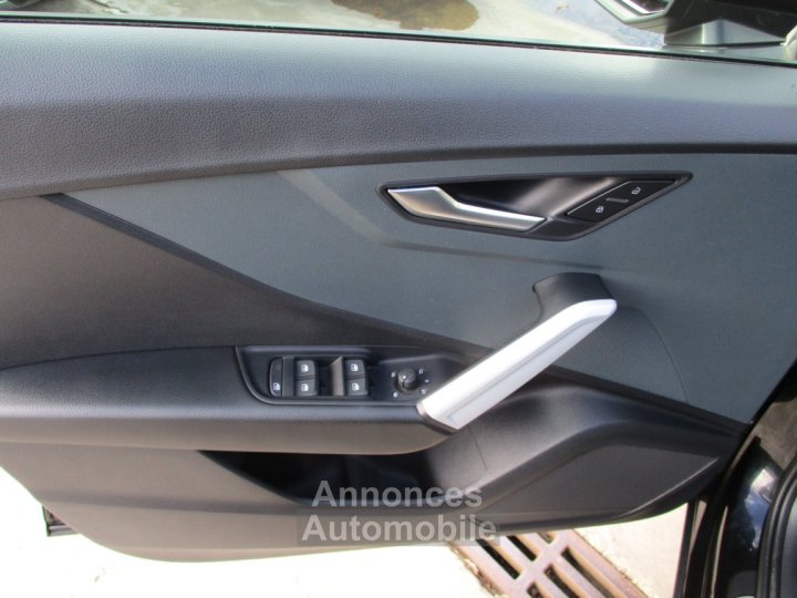 Audi Q2 35 TFSI COD 150 S tronic 7 Design Luxe - 16