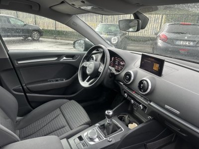 Audi A3 BERLINE 10 TFSI 115CH SPORT - 9
