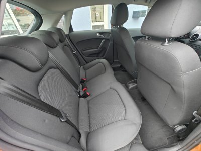 Audi A1 Sportback 16 TDI 90ch FAP Ambiente 5 places   - 13