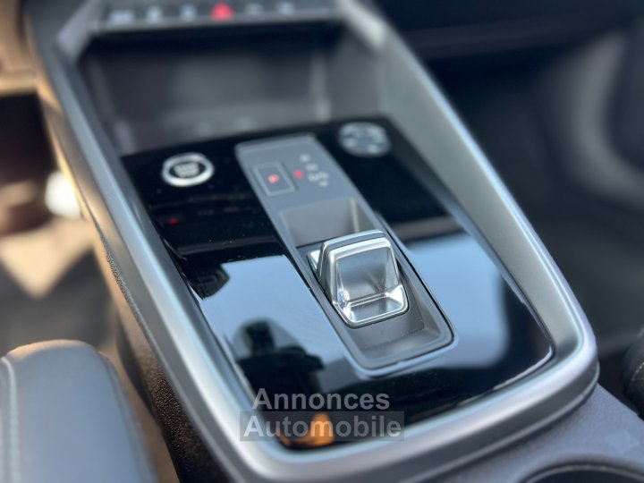 Audi A3 Sportback 35 TFSI 150ch S-Line S Tronic 7 - 17