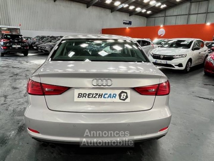 Audi A3 III 14 TFSI 140ch COD Ambiente - 4