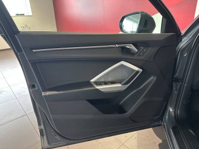 Audi Q3 35 TDI 150 ch S tronic 7 Business line   - 9