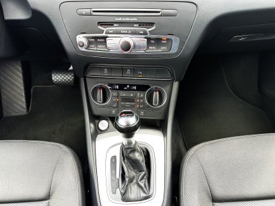Audi Q3 20 TDI 150ch S-Line S-tronic 7 2017   - 11