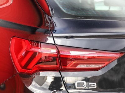 Audi Q3 Sportback 20 35 TDI 150 S-tronic Business Line CAMERA GPS   - 21