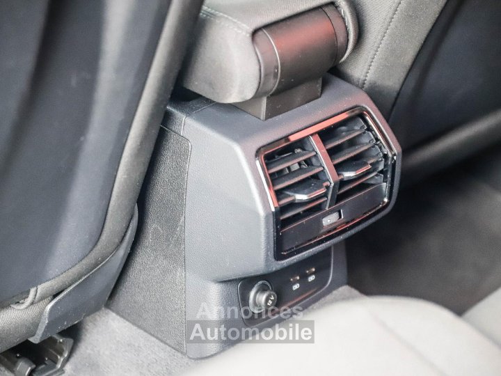 Audi Q3 Sportback 20 35 TDI 150 S-tronic Business Line CAMERA GPS - 32