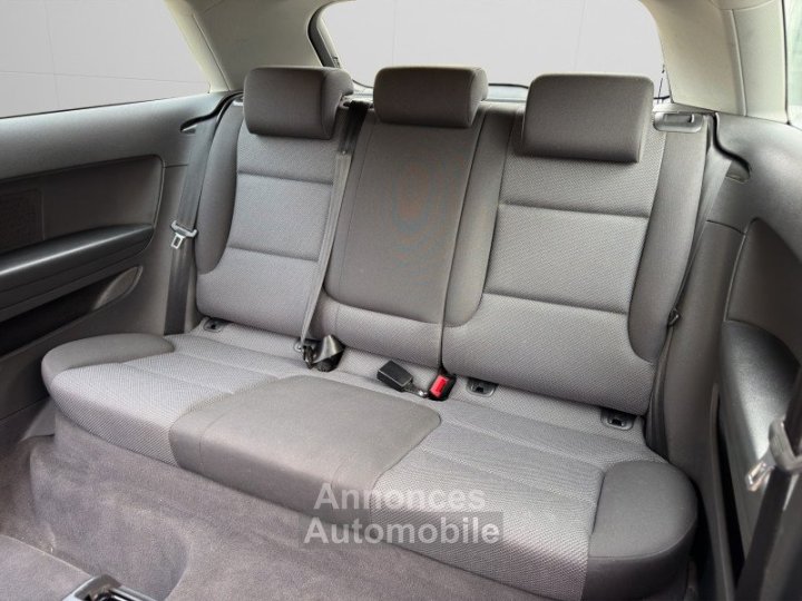 Audi A3 16 102CH AMBITION 3P - 9