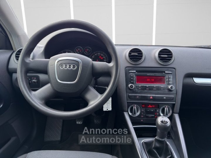 Audi A3 16 102CH AMBITION 3P - 16