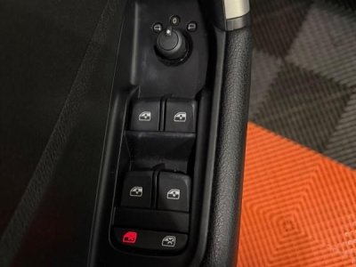 Audi Q2 10 30 TFSI 115 BUSINESS LINE S-TRONIC BVA   - 13