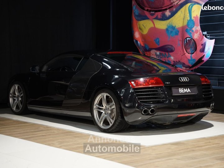 Audi R8 V8 | 23 500km Boîte Manuelle Carbone Int-Ext Bang & Olufsen Cuir Nappa Étendu Alcantara GPS Plus - 3