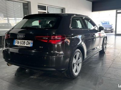 Audi A3 16 TDI 105 Ch Ambition Luxe Sièges chauffants Regulateur de vitesse Bluetooth Détecteur d’angles mort Radars stationnement Phares Xénon Climatisation   - 4