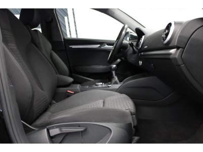 Audi A3 Sportback 10 30 TFSI 116 Midnight series suivi complet   - 10