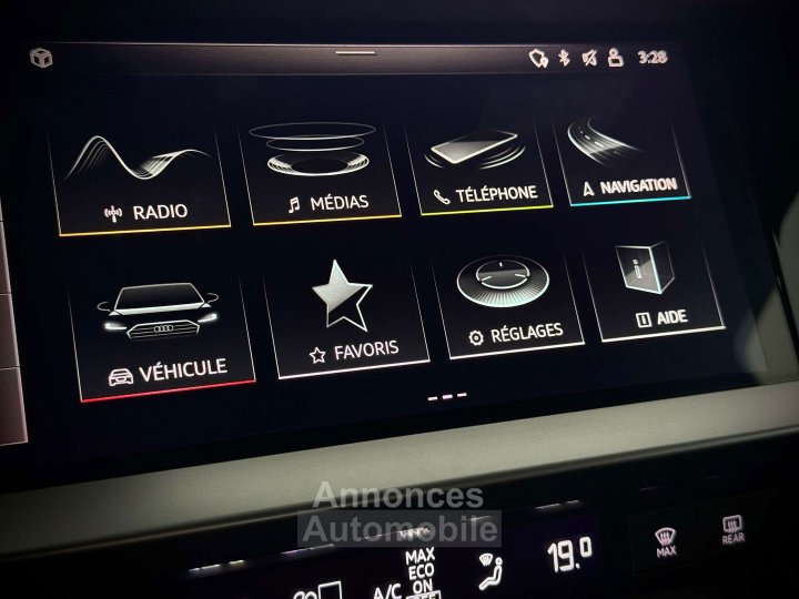 Audi A3 10 TFSI -1ERPRO-CAMERA-JANTES19'-PDC-BI ZONE-NAVI - 20