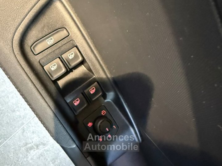 Audi A1 Sportback 30 TFSI 116 ch S tronic 7 ADVANCED PREMIERE MAIN FRANCAISE - 26