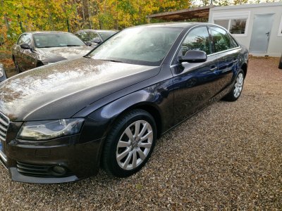 Audi A4 IV (B8) 20 TDI 143 DPF Attraction Multitronic   - 2