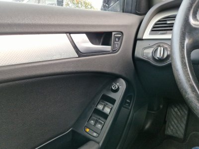 Audi A4 IV (B8) 20 TDI 143 DPF Attraction Multitronic   - 9