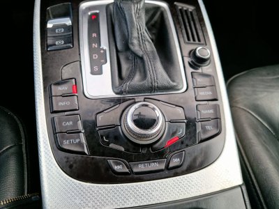 Audi A4 IV (B8) 20 TDI 143 DPF Attraction Multitronic   - 11