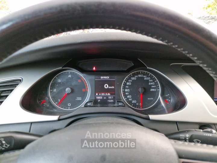 Audi A4 IV (B8) 20 TDI 143 DPF Attraction Multitronic - 12