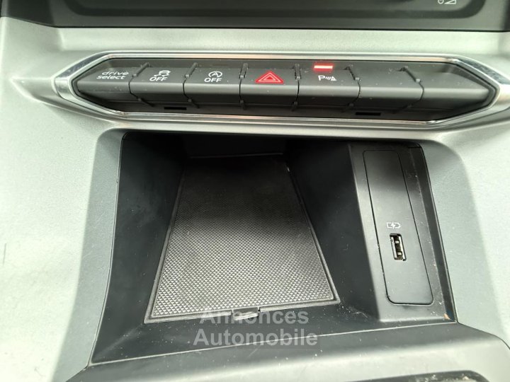 Audi Q3 Sportback 20 TDI - 150 - BV S-tronic S Line - CAMERA AR %2B GPS %2B SUIVI COMPLET - 25
