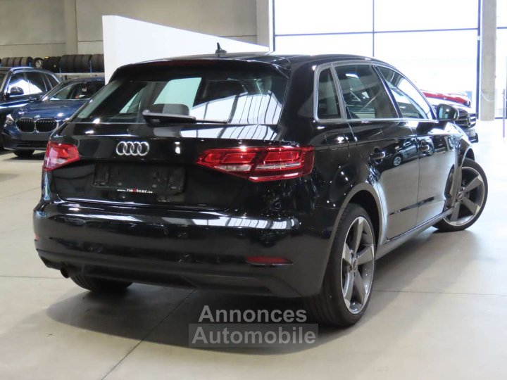 Audi A3 Sportback 30TFSi Design - 3