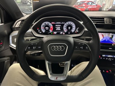 Audi Q3 35 TDI 150 ch S tronic 7 S line plus   - 24