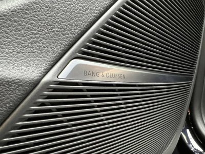 Audi Q8 60 TFSIE COMPETITION 462CH - 22