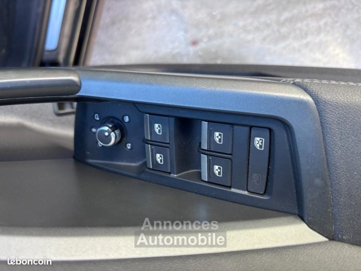 Audi Q3 Sportback 20 35 TDI 150 S-LINE S-TRONIC BVA - 8