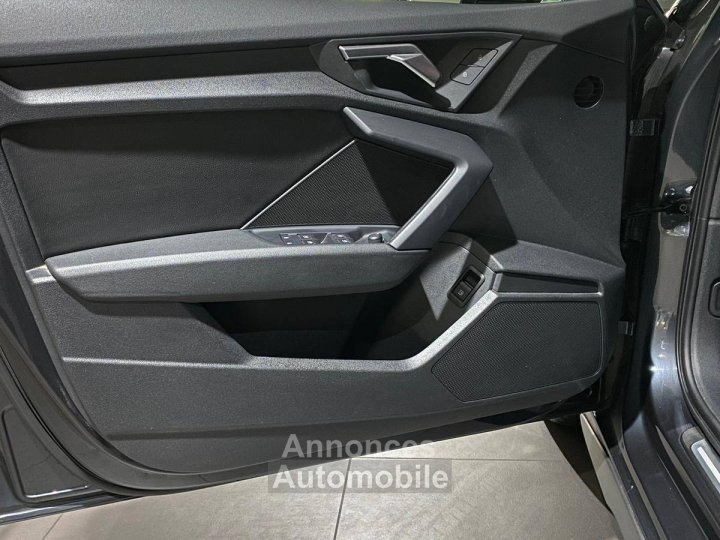 Audi A3 Sportback 40 TFSIe 204 S tronic 6 Design Luxe - 7