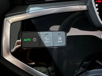 Audi Q3 35 TFSI 150 ch S tronic 7 S line   - 9