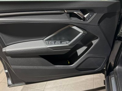 Audi Q3 35 TFSI 150 ch S tronic 7 S line   - 13