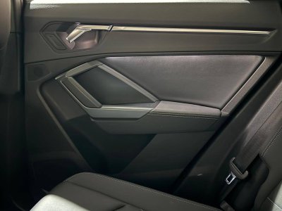 Audi Q3 35 TFSI 150 ch S tronic 7 S line   - 16