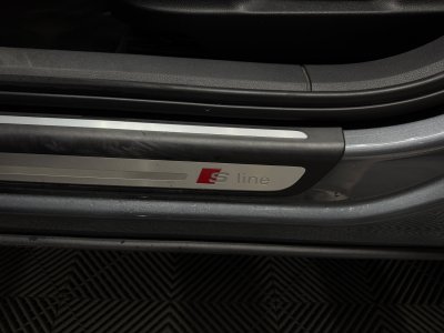 Audi Q3 20 TDI 177 ch S line   - 28