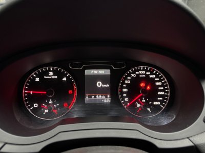 Audi Q3 20 TDI 177 ch S line   - 29