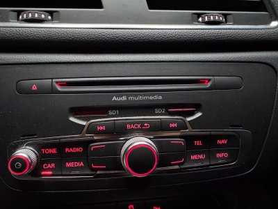 Audi Q3 20 TDI 177 ch S line   - 38